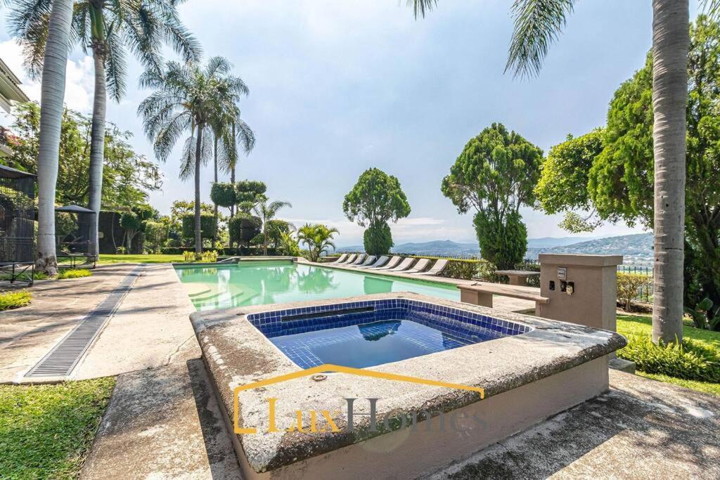 Lujosa Casa, Espectacular Vista Y Alberca Para 20 Personas Cuernavaca Eksteriør billede